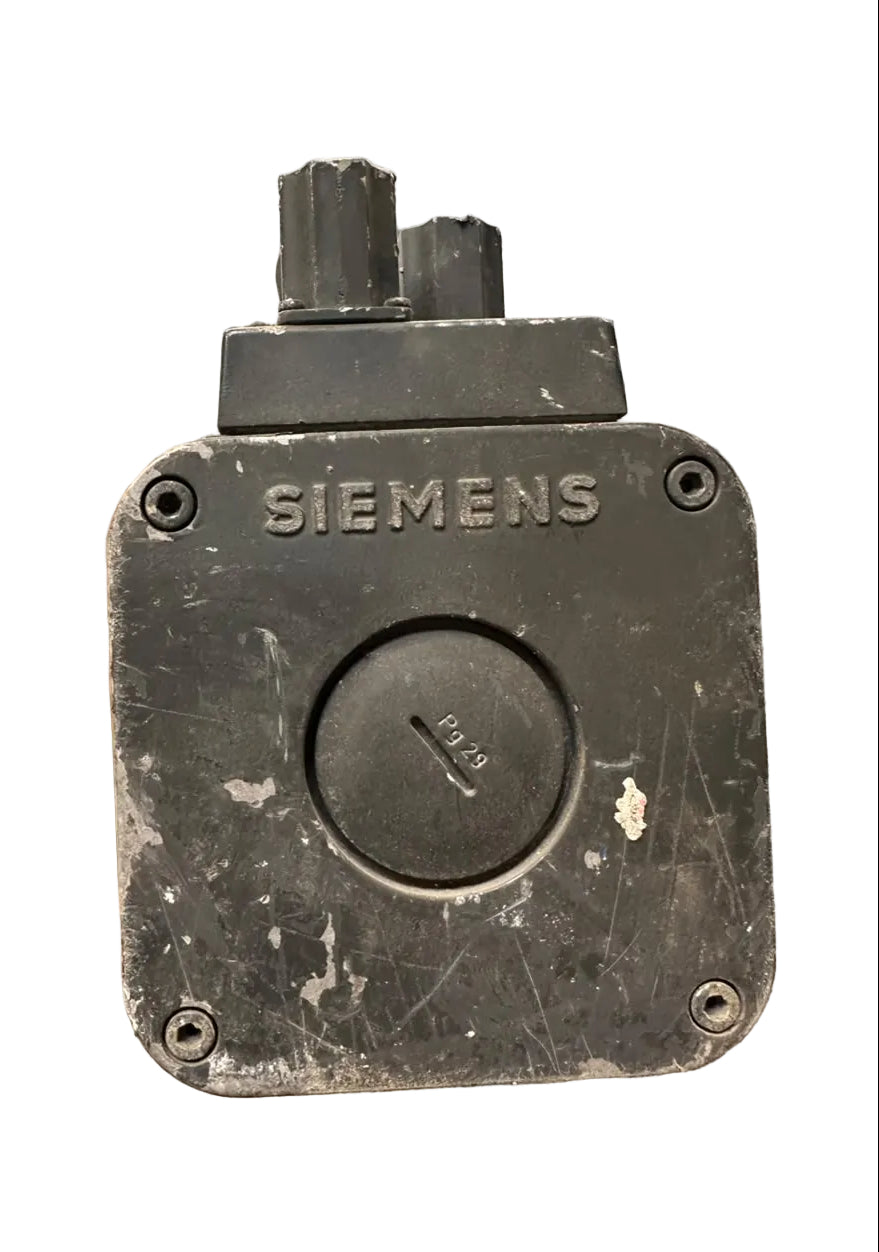 Siemens 1FT5064-0AC01-1 Permanent Magnet Servo Motor 4.2Nm 2000RPM 150V IP64