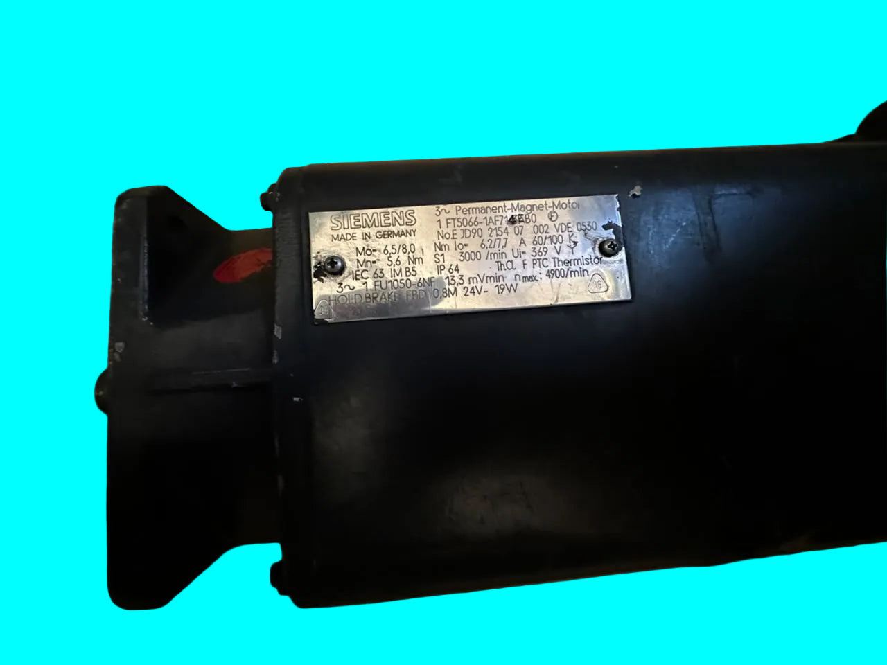 Siemens 1FT5066-1AF71-4EB0 Permanent Magnet Servo Motor 600V 3000 RPM with Brake