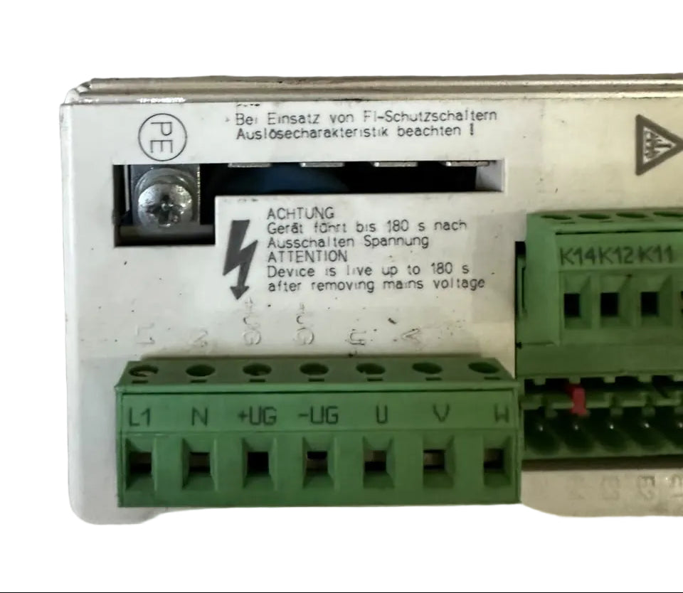 Lenze 33.8202-E AC Frequency Inverter Drive 0.75kW 230V Single Phase Input
