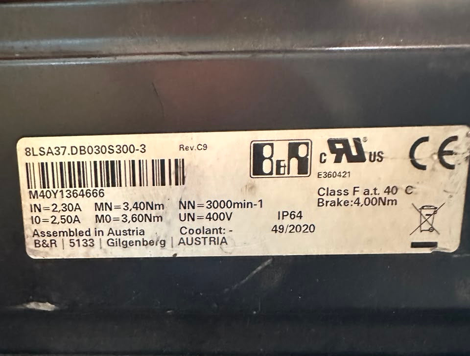 B&R 8LSA37.DB030S300-3 AC Servo Motor 400V 3000 RPM with 4 Nm Brake