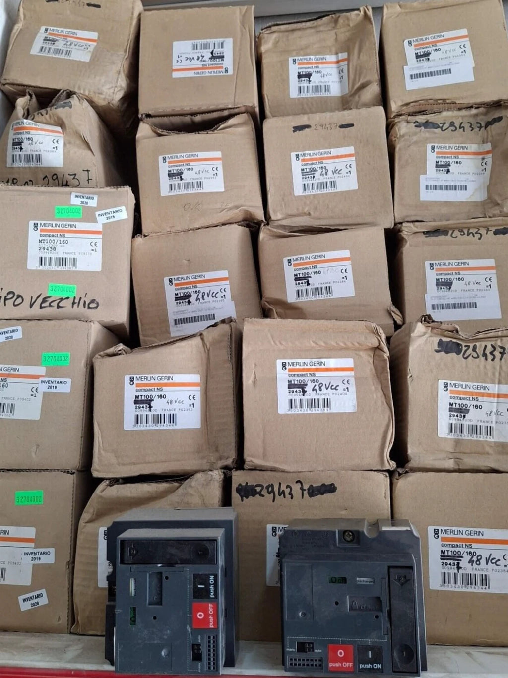 Schneider Electric Merlin Gerin MT100/160 Motor Mechanism 48–60VDC for Compact NS Circuit Breakers