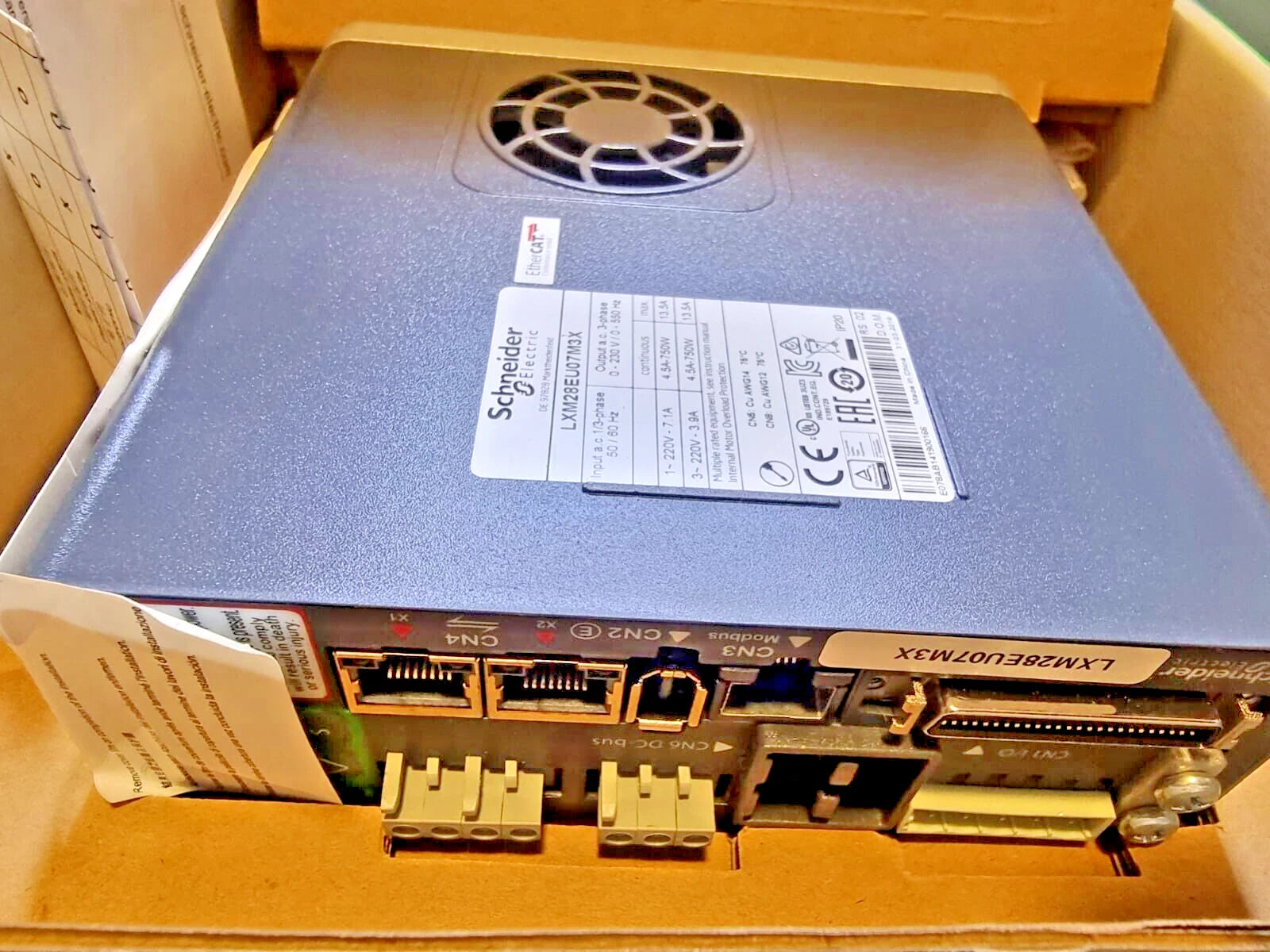 Schneider Electric Lexium 28 AC Servo Drive LXM28EU07M3X 750W EtherCAT